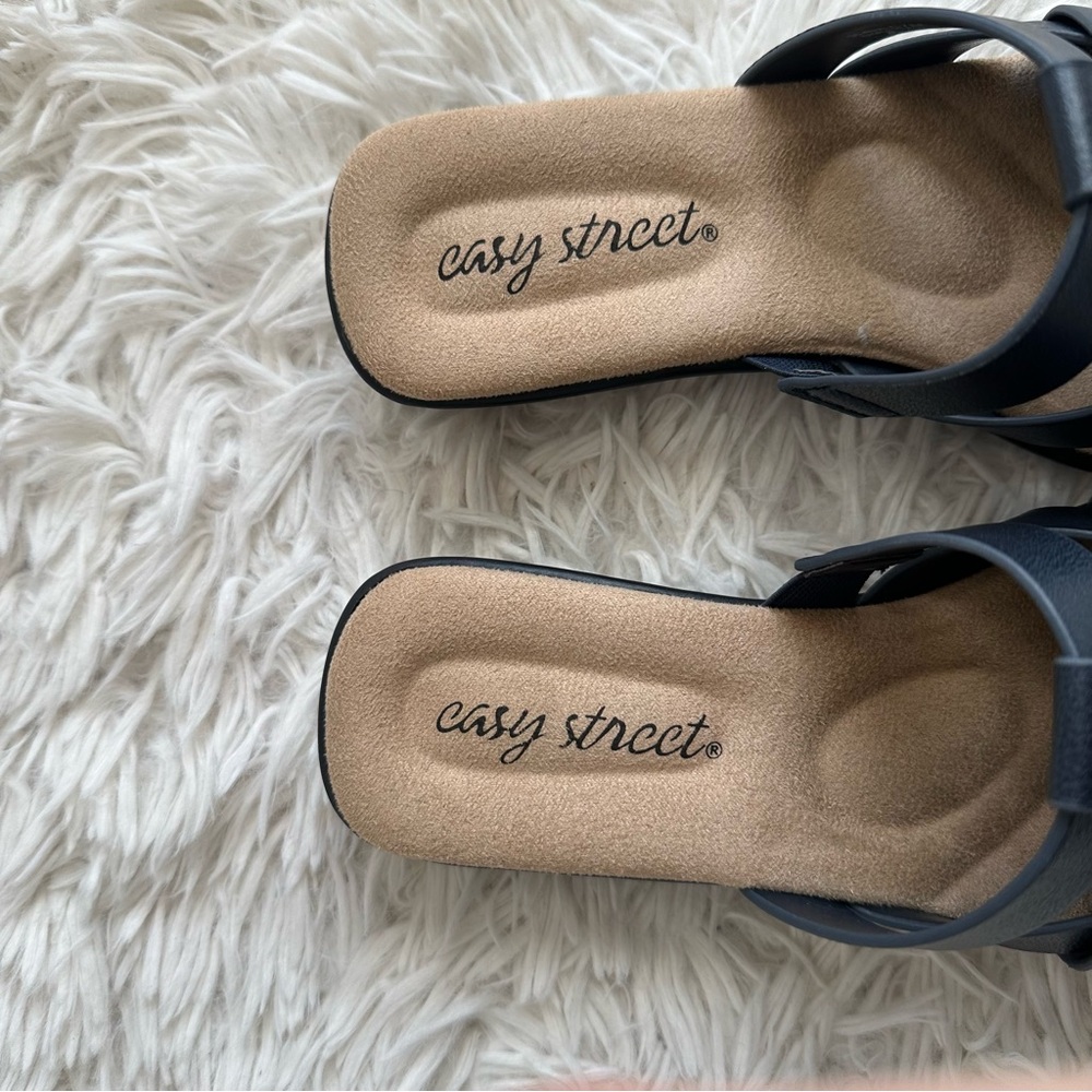 Easy Street Womens Lakeport Slide Sandals Navy New In Box Size 5.5 - Picture 4 of 7